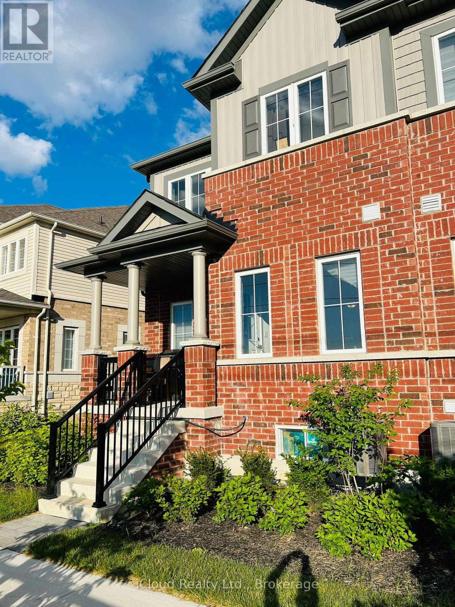 35 Brixham Lane, Brampton, Ontario  L7A 5K2 - Photo 2 - W12684154