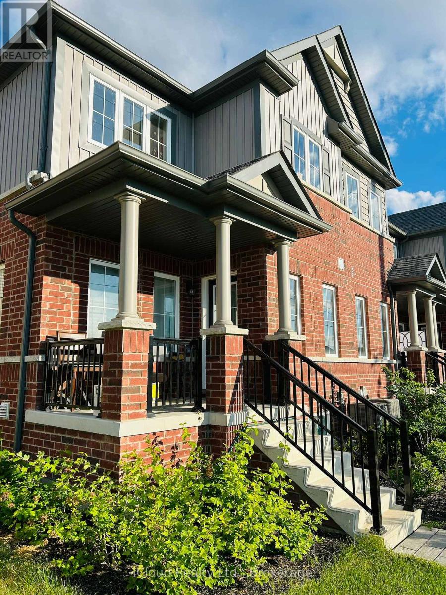 35 Brixham Lane, Brampton, Ontario  L7A 5K2 - Photo 3 - W12684154