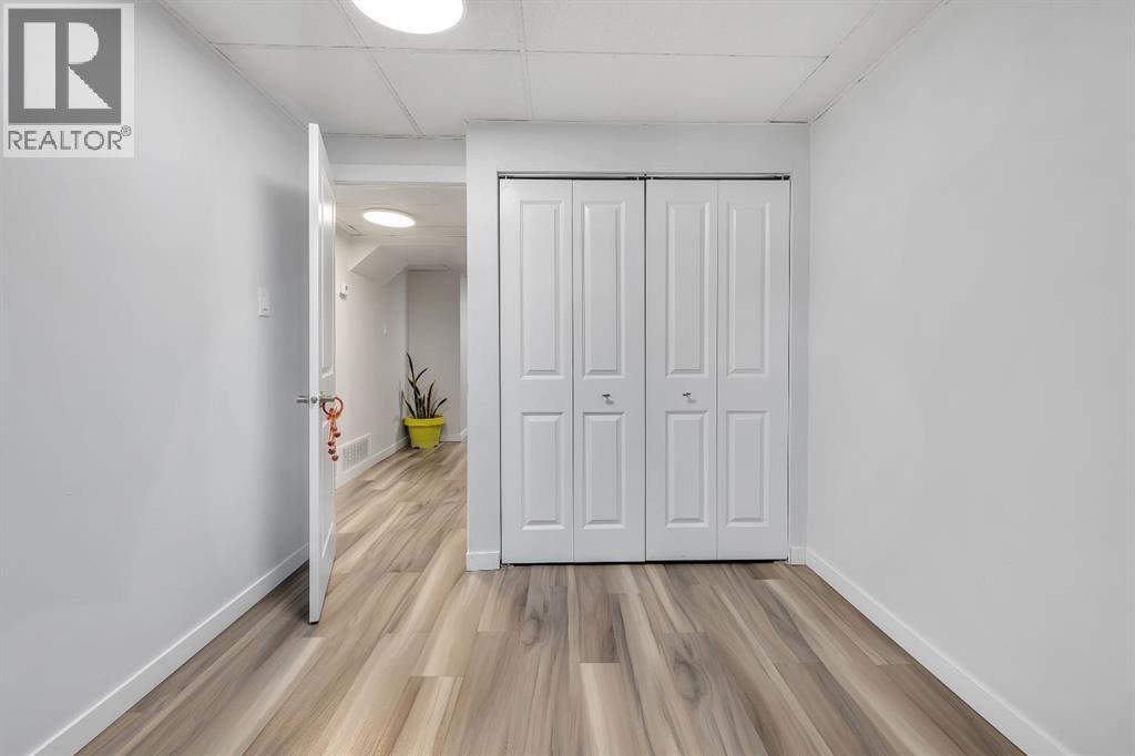 118 Bermuda Road Nw, Calgary, Alberta  T3K 1G7 - Photo 36 - A2270334