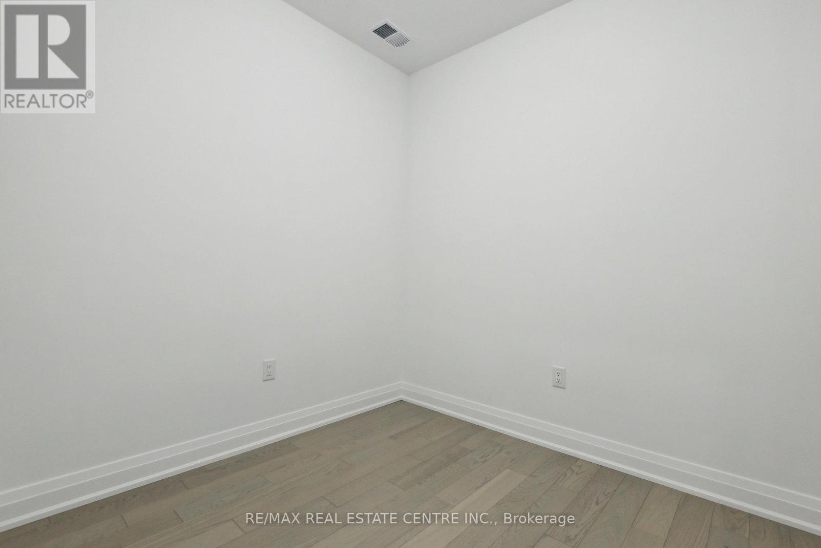 602 - 71 Wyndham Street, Guelph, Ontario  N1E 5R3 - Photo 12 - X12684122