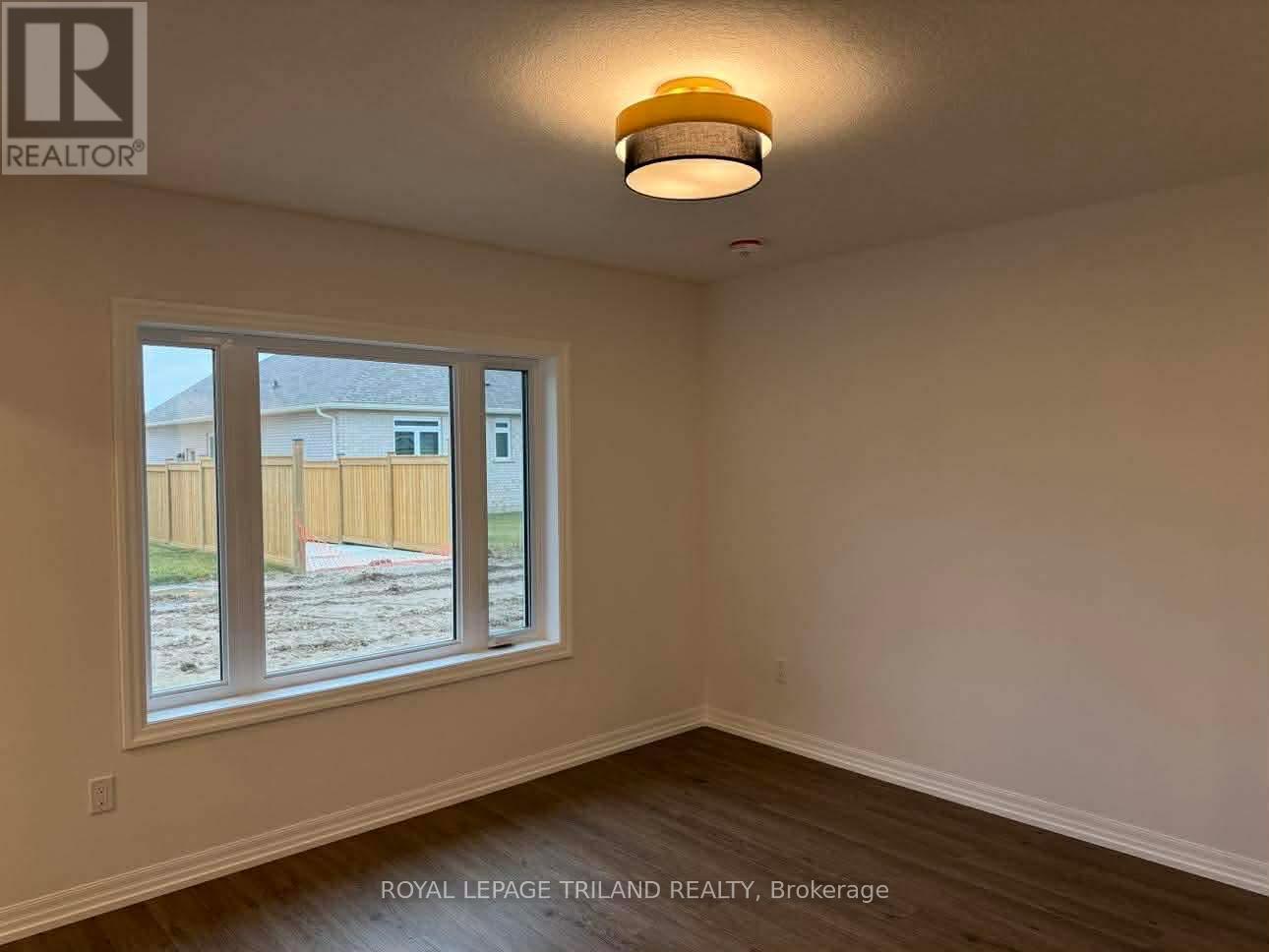 14 Harrow Lane, St. Thomas, Ontario  N5R 0P3 - Photo 8 - X12428508