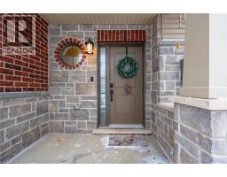 77 DENNIS Drive, Smithville, Ontario