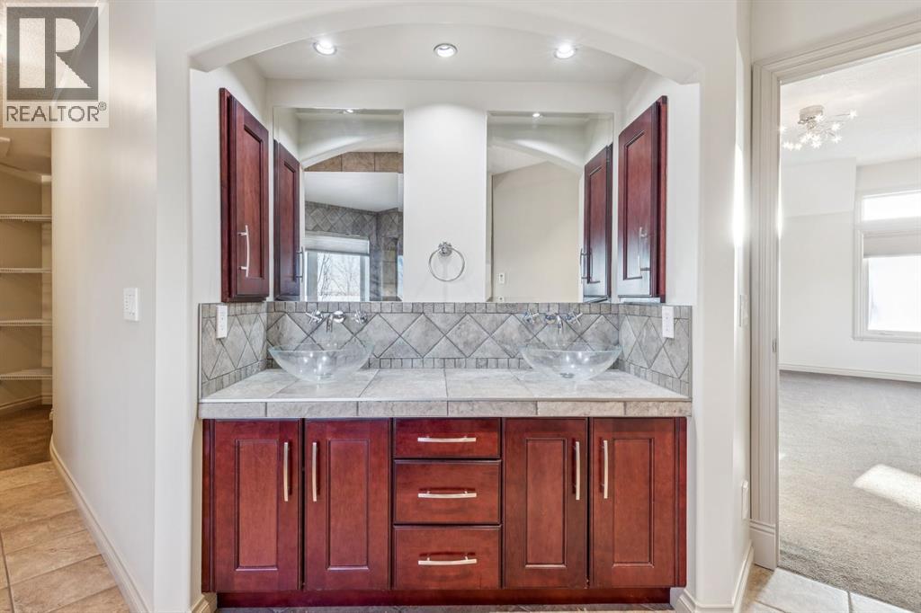 135 Coopers Hill Sw, Airdrie, Alberta  T4B 3B8 - Photo 30 - A2278294