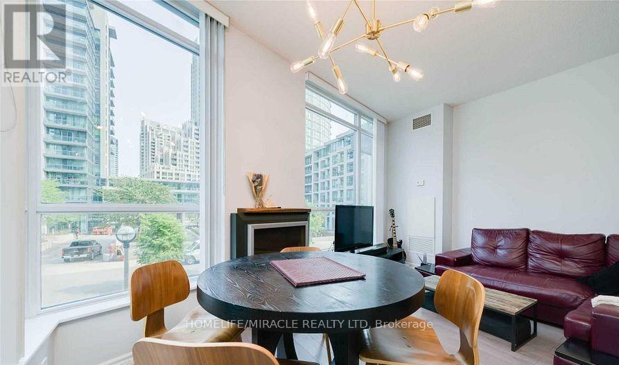 203 - 219 Fort York Boulevard, Toronto, Ontario  M5V 1B1 - Photo 7 - C12684076