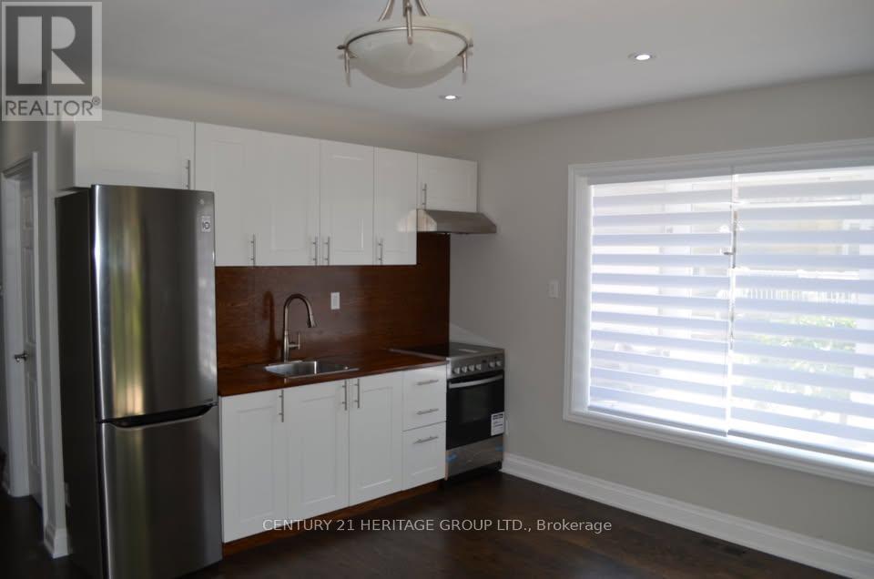 Back Unit - 30 Howard Drive, Newmarket, Ontario  L3Y 3G7 - Photo 7 - N12554318