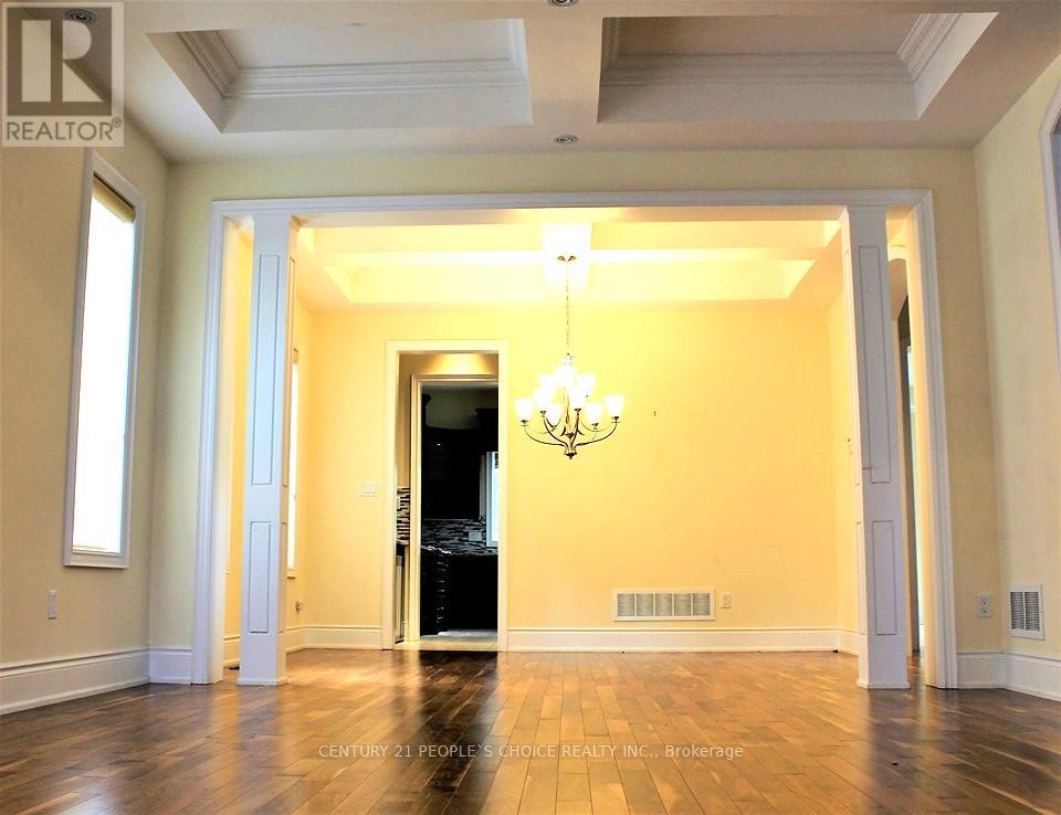 1275 Saginaw Crescent N, Mississauga, Ontario  L5H 1X4 - Photo 5 - W12684160