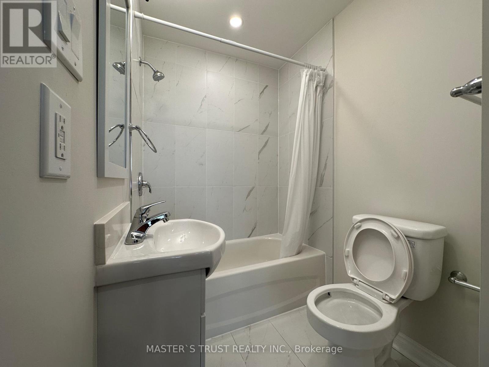 Main - 151 Dynevor Road, Toronto, Ontario  M6E 3X5 - Photo 5 - W12684166