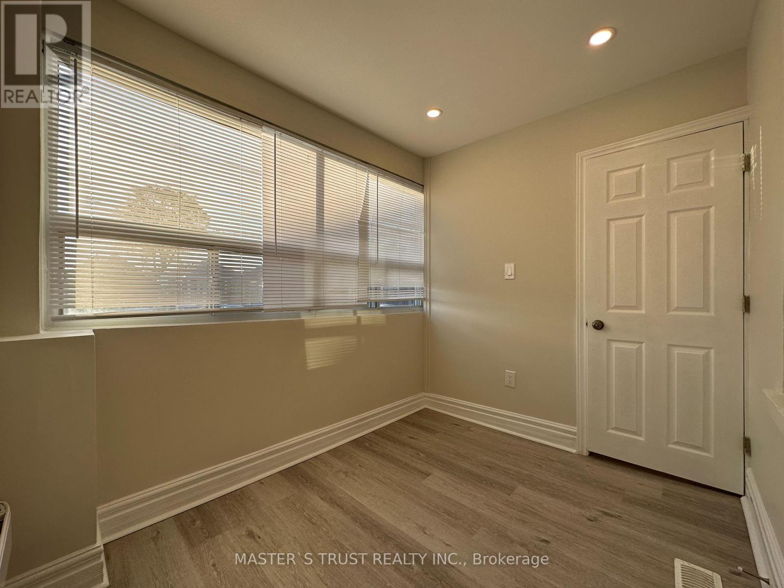 Main - 151 Dynevor Road, Toronto, Ontario  M6E 3X5 - Photo 7 - W12684166