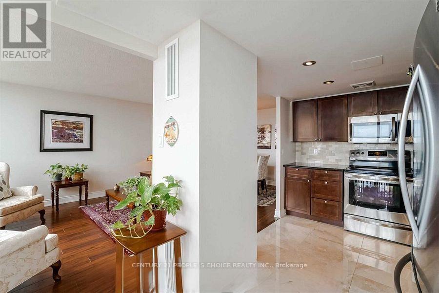 2010 - 350 Webb Drive, Mississauga, Ontario  L5B 3W4 - Photo 10 - W12684168