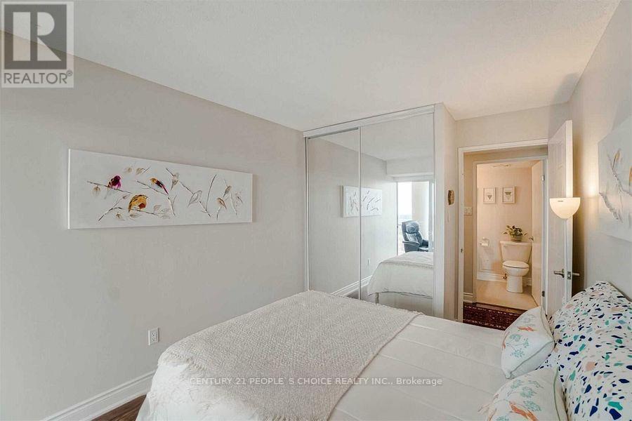 2010 - 350 Webb Drive, Mississauga, Ontario  L5B 3W4 - Photo 20 - W12684168