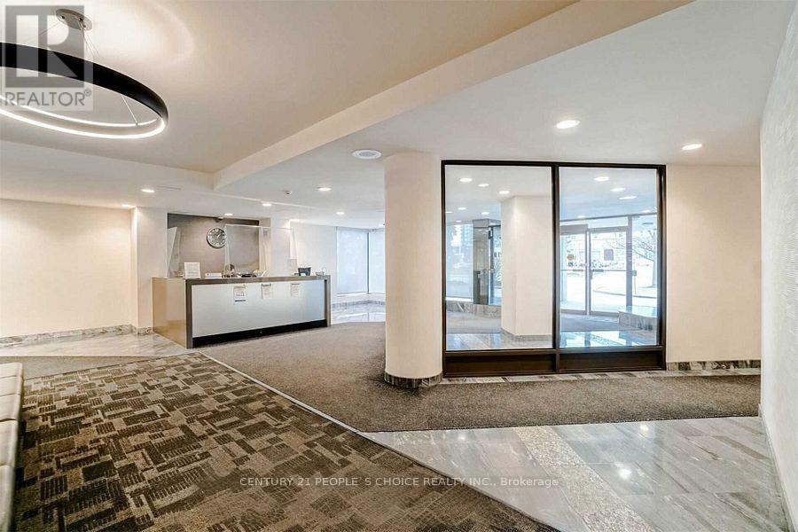 2010 - 350 Webb Drive, Mississauga, Ontario  L5B 3W4 - Photo 4 - W12684168