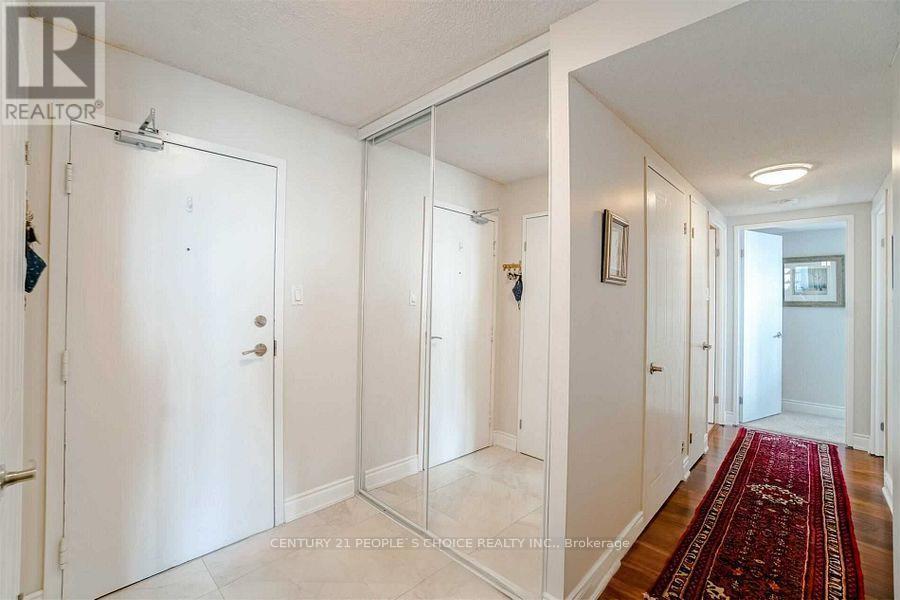 2010 - 350 Webb Drive, Mississauga, Ontario  L5B 3W4 - Photo 6 - W12684168