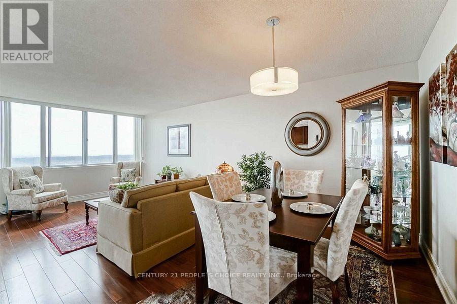 2010 - 350 Webb Drive, Mississauga, Ontario  L5B 3W4 - Photo 8 - W12684168