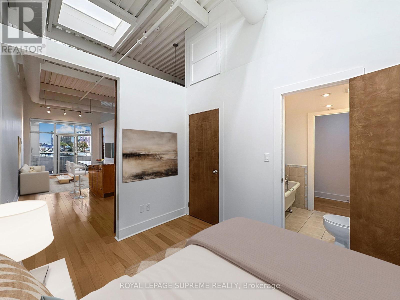 309 - 550 Hopewell Avenue, Toronto, Ontario  M6E 2S6 - Photo 10 - W12684176