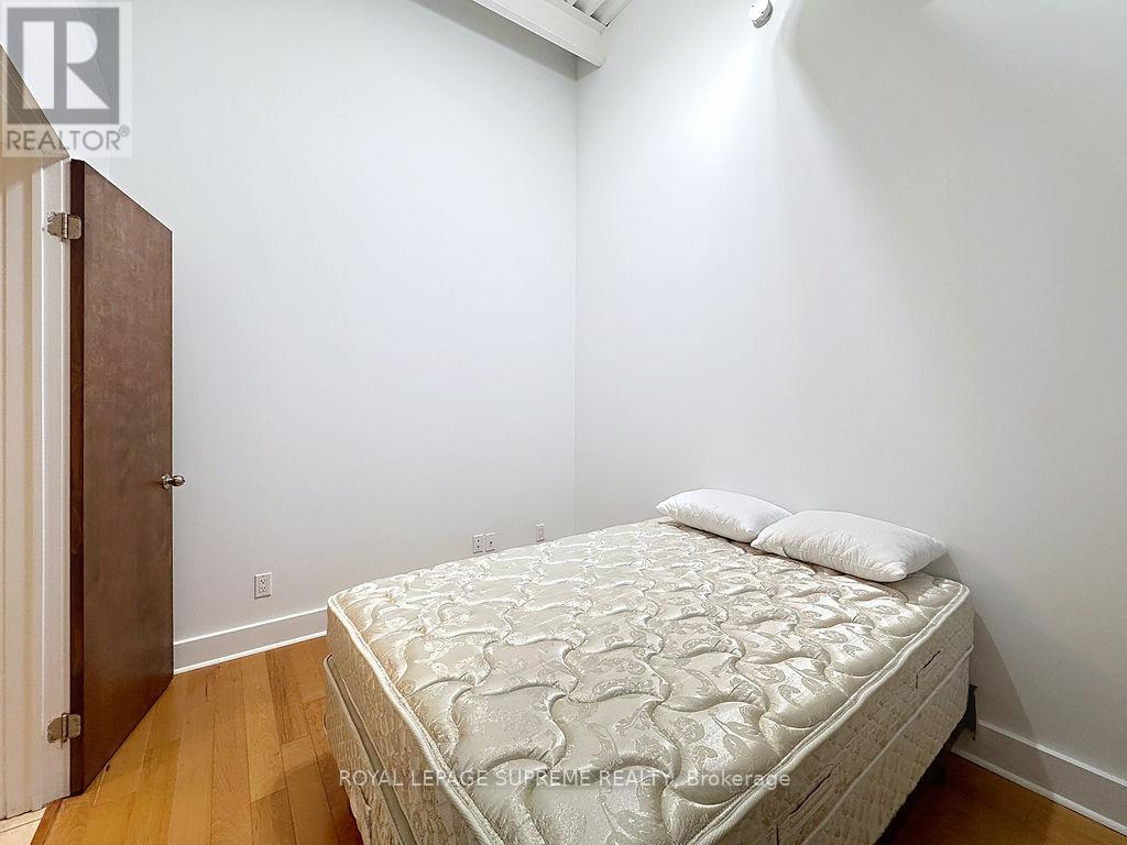 309 - 550 Hopewell Avenue, Toronto, Ontario  M6E 2S6 - Photo 15 - W12684176