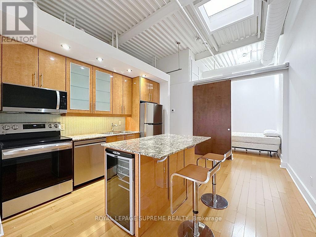 309 - 550 Hopewell Avenue, Toronto, Ontario  M6E 2S6 - Photo 23 - W12684176