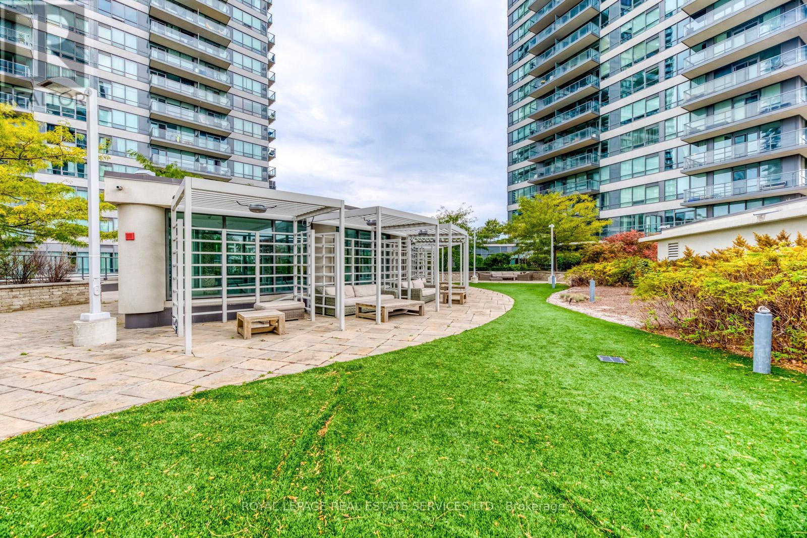802 - 2240 Lake Shore Boulevard W, Toronto, Ontario  M8V 0B1 - Photo 25 - W12684200