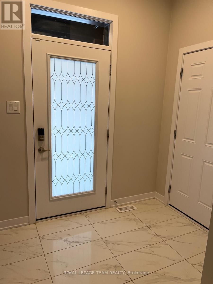 184 Beebalm Crescent, Ottawa, Ontario  K2J 7G7 - Photo 3 - X12684230