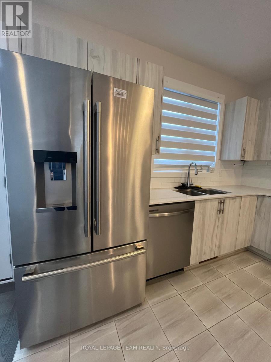 184 Beebalm Crescent, Ottawa, Ontario  K2J 7G7 - Photo 8 - X12684230