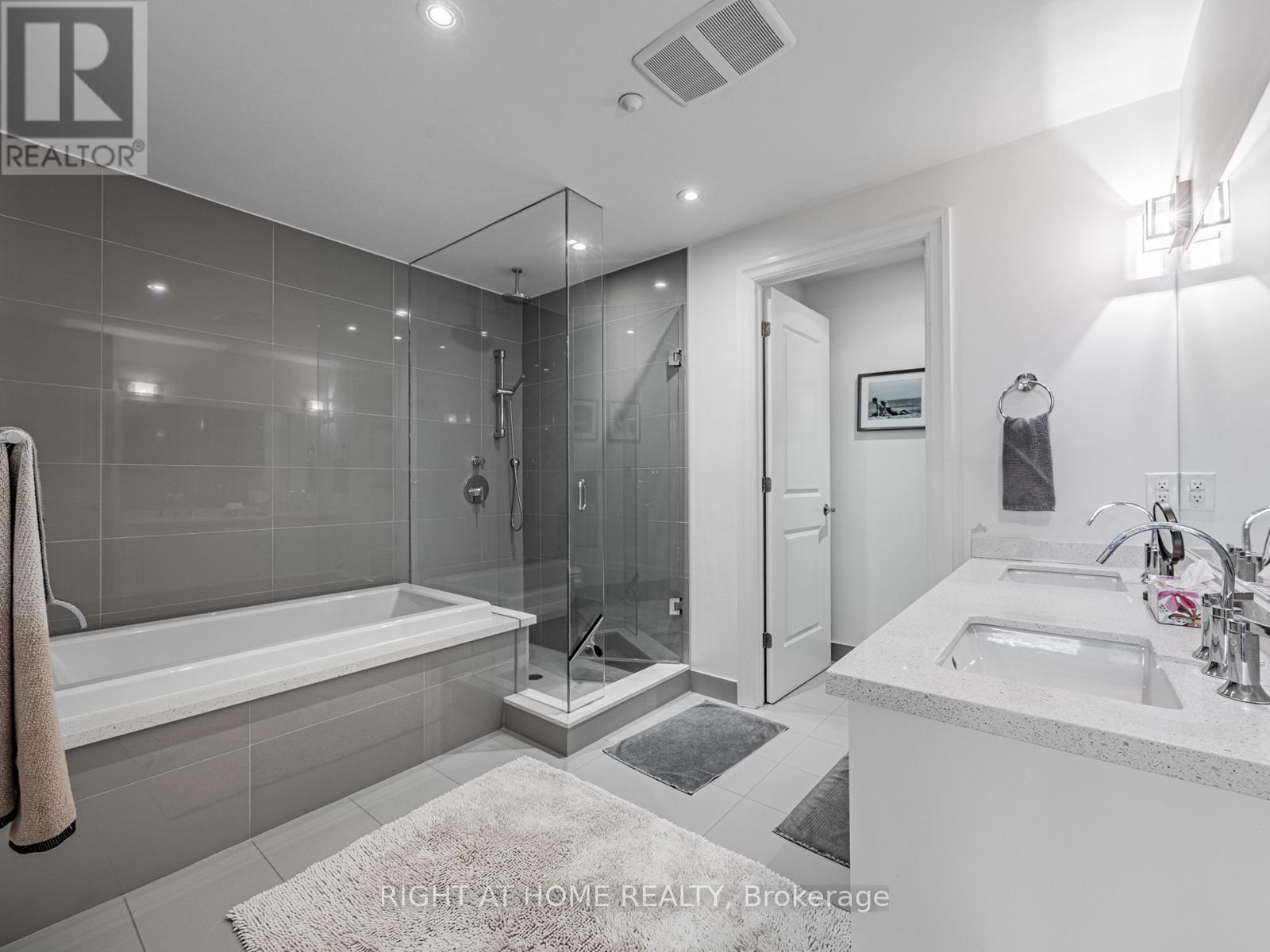 207 - 1 Rainsford Road, Toronto, Ontario  M4L 3N5 - Photo 19 - E12546006