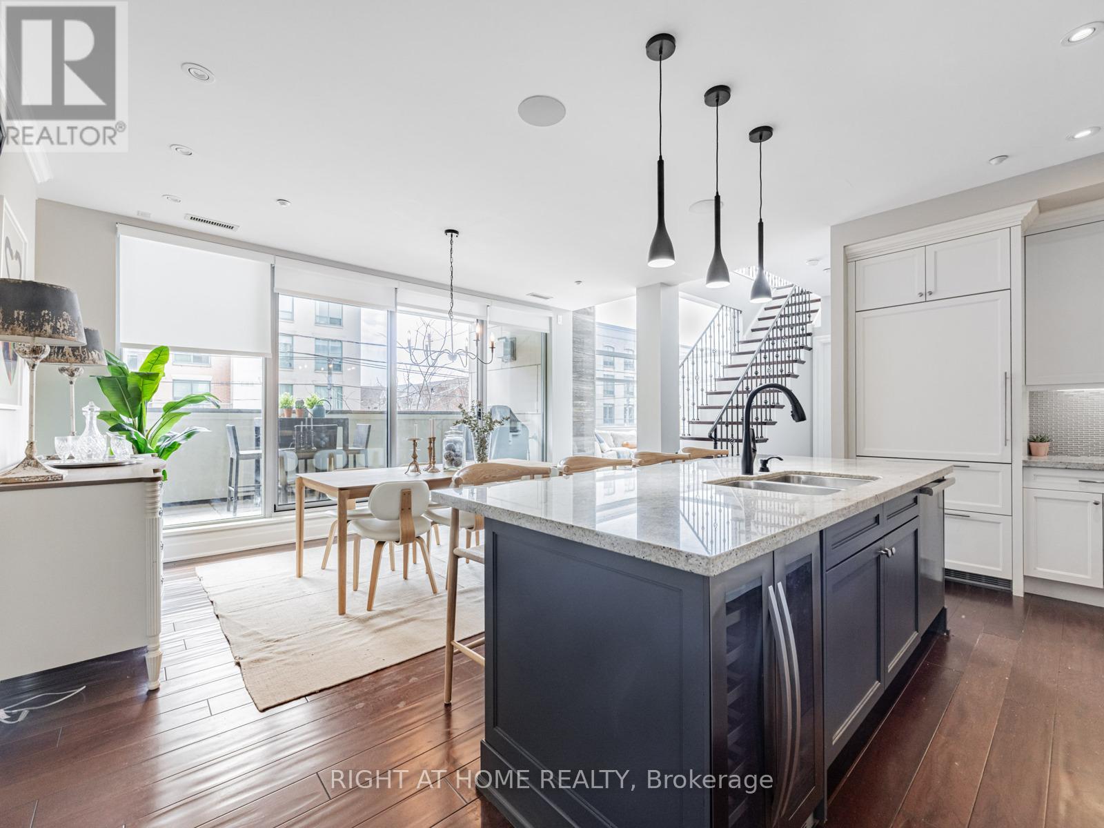 204 - 1 Rainsford Road, Toronto, Ontario  M4L 3N5 - Photo 4 - E12395903