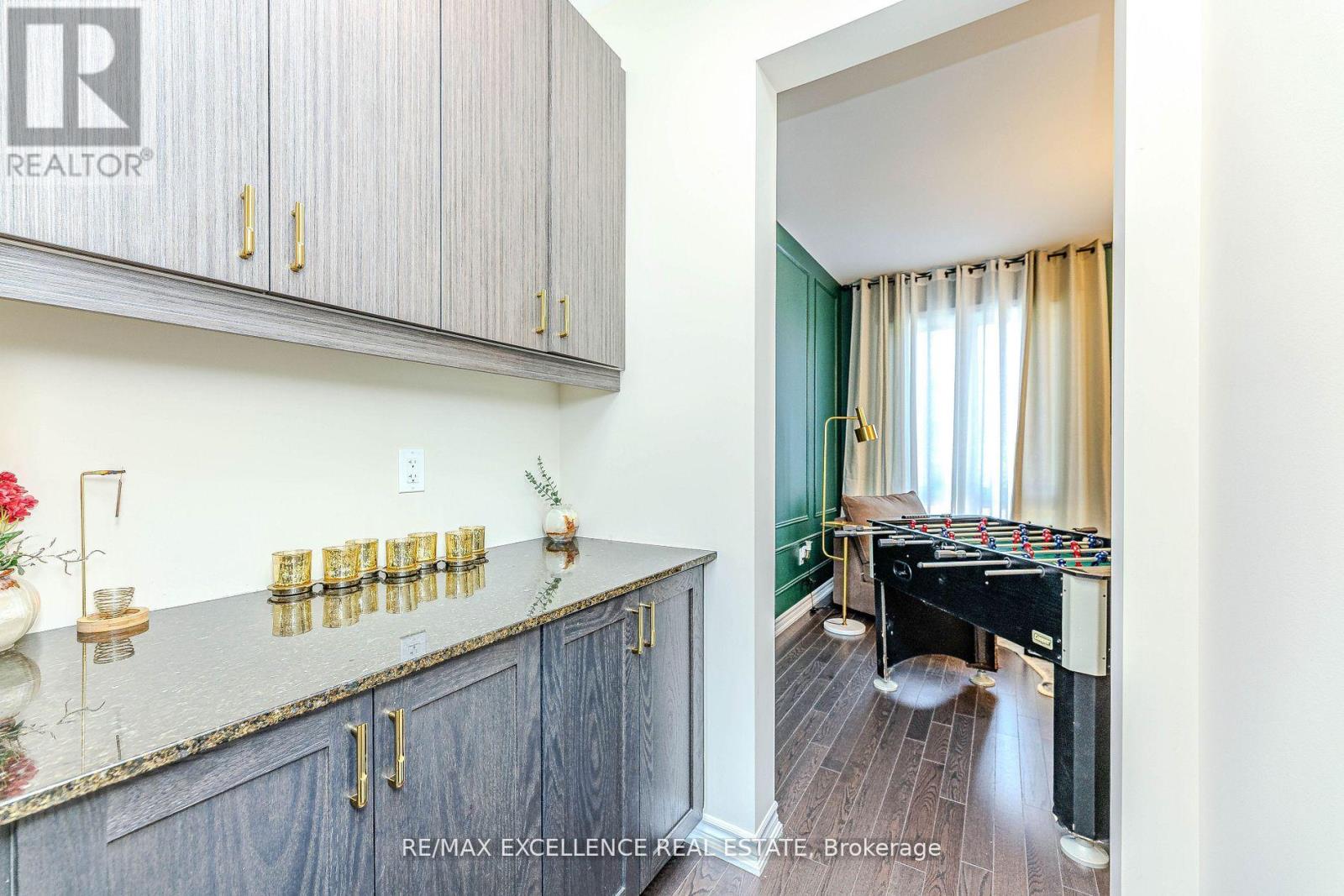 80 Berkely Street, Wasaga Beach, Ontario  L9Z 0K5 - Photo 10 - S12684178