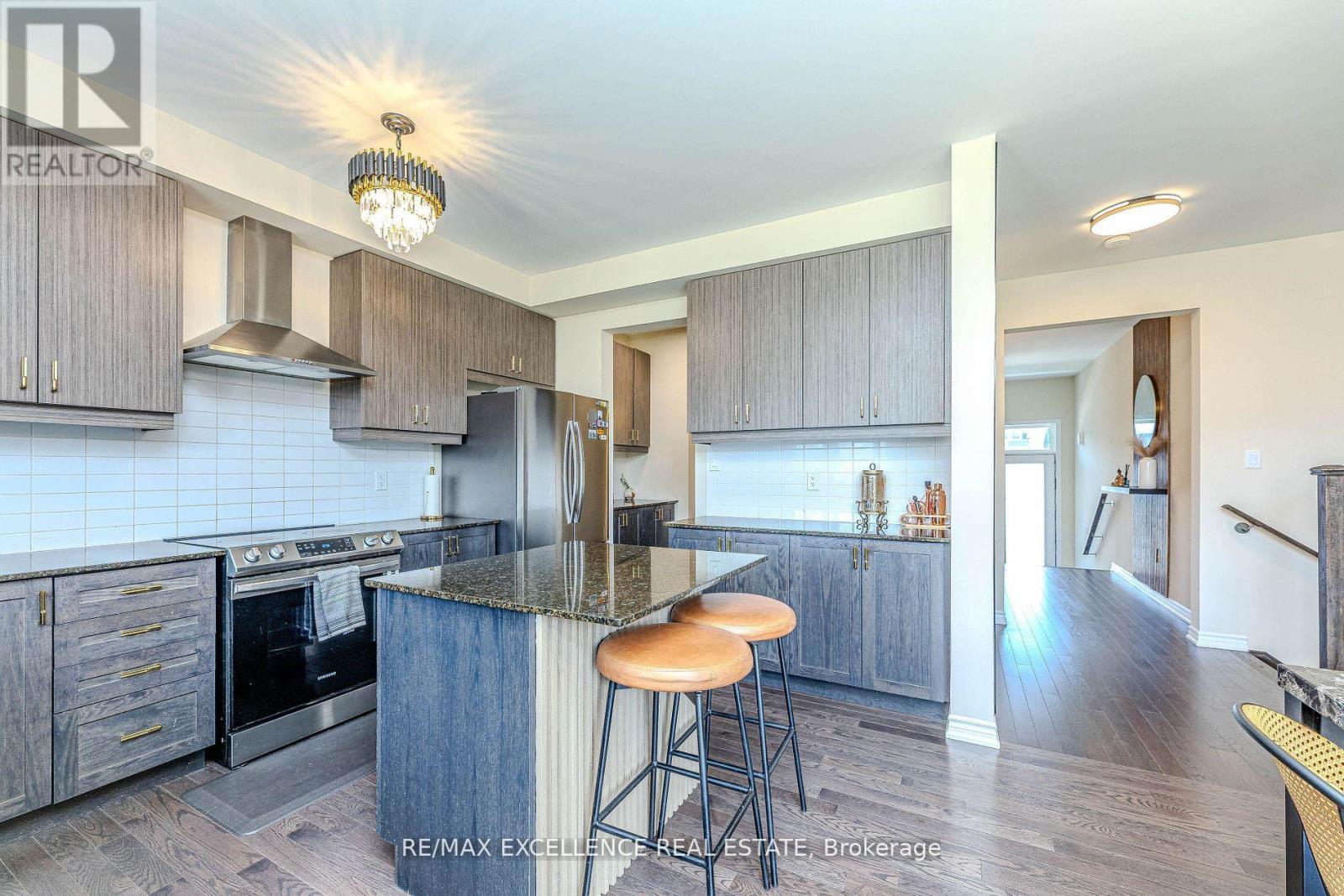 80 Berkely Street, Wasaga Beach, Ontario  L9Z 0K5 - Photo 14 - S12684178