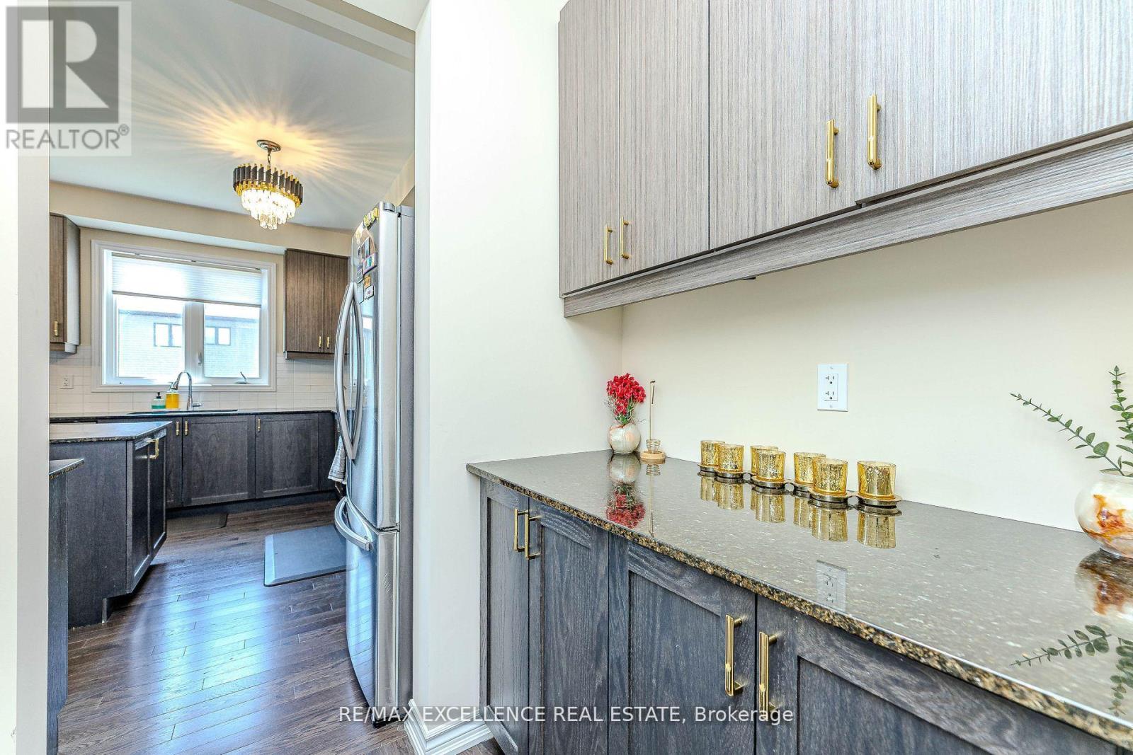 80 Berkely Street, Wasaga Beach, Ontario  L9Z 0K5 - Photo 11 - S12684178