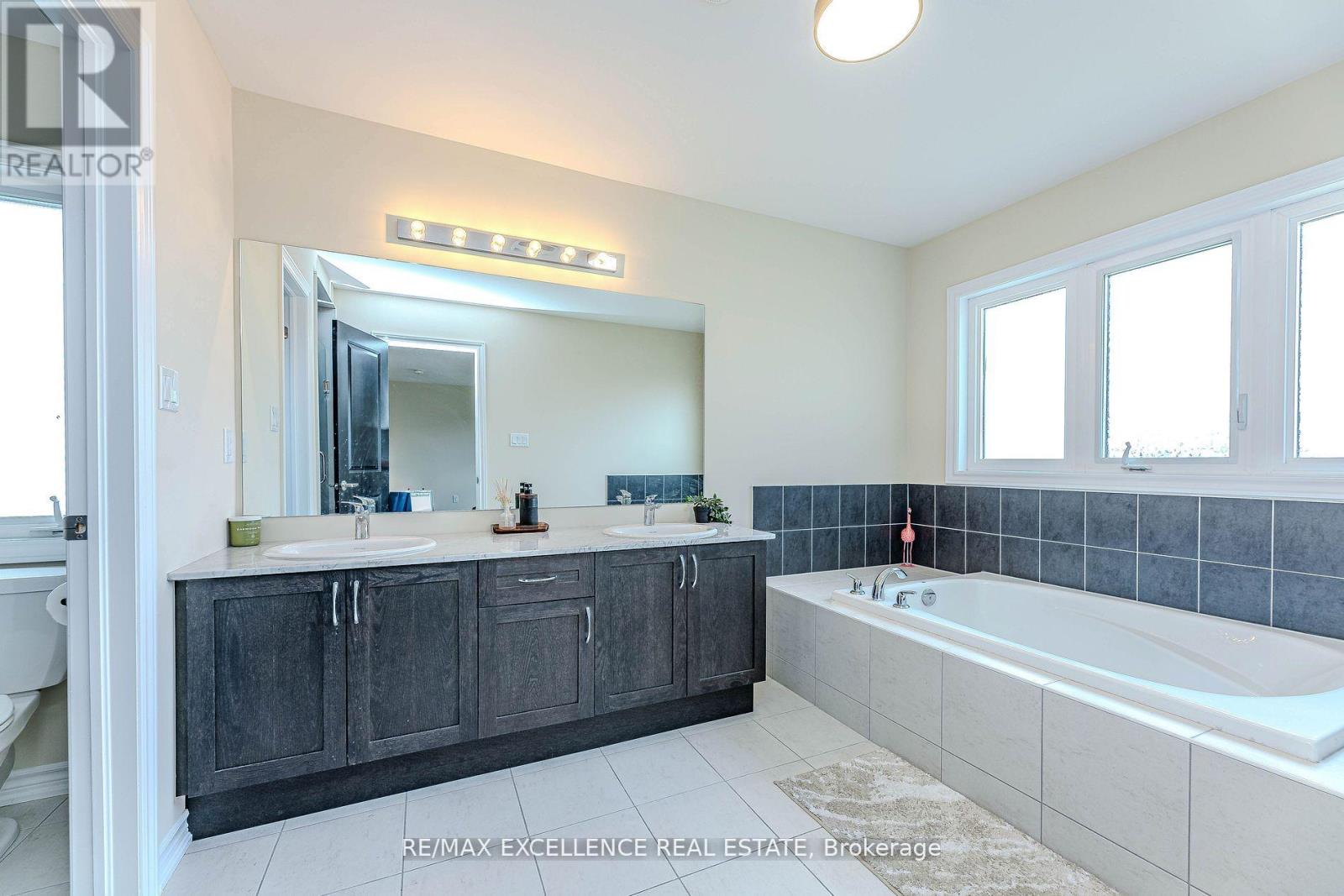 80 Berkely Street, Wasaga Beach, Ontario  L9Z 0K5 - Photo 38 - S12684178