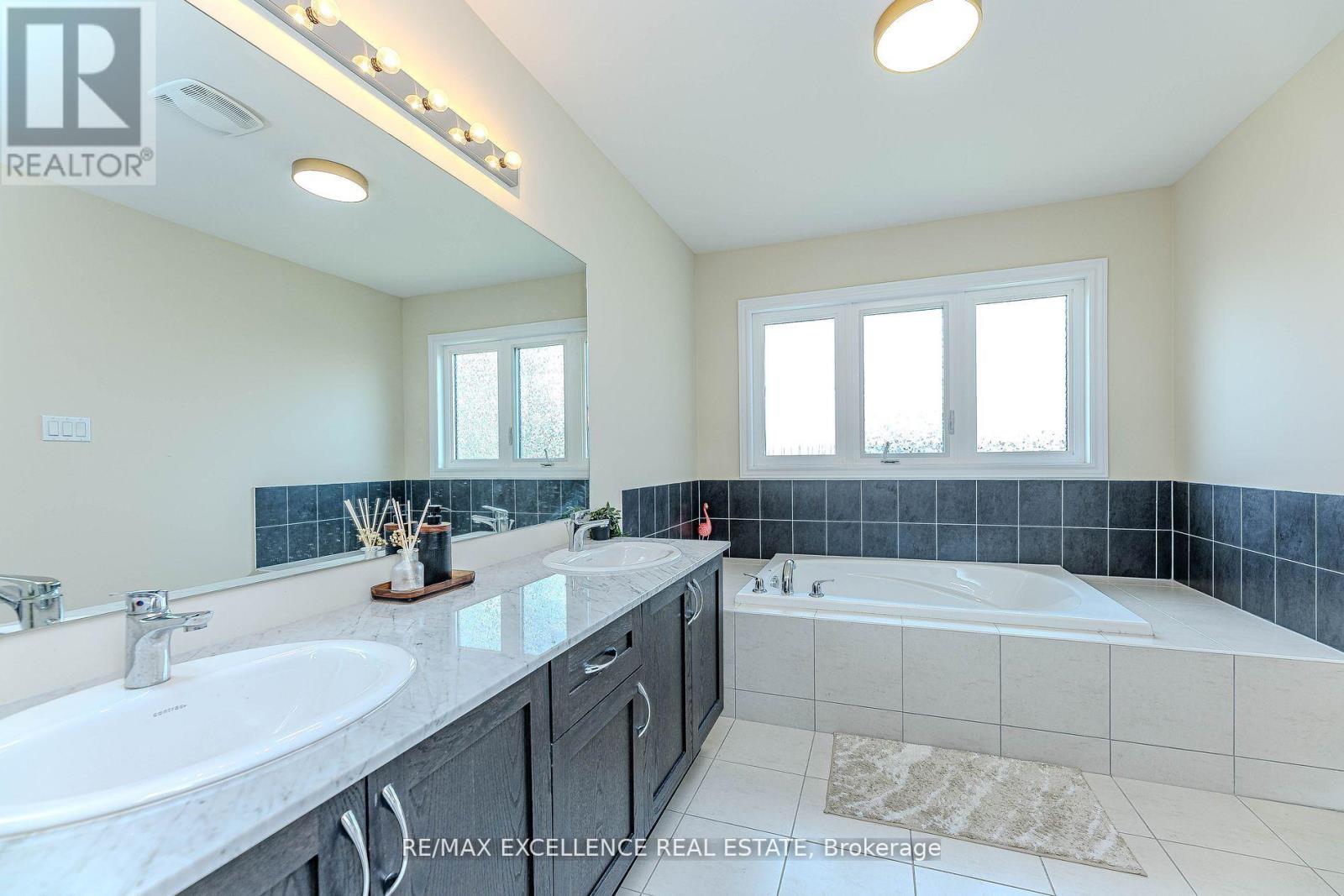 80 Berkely Street, Wasaga Beach, Ontario  L9Z 0K5 - Photo 41 - S12684178