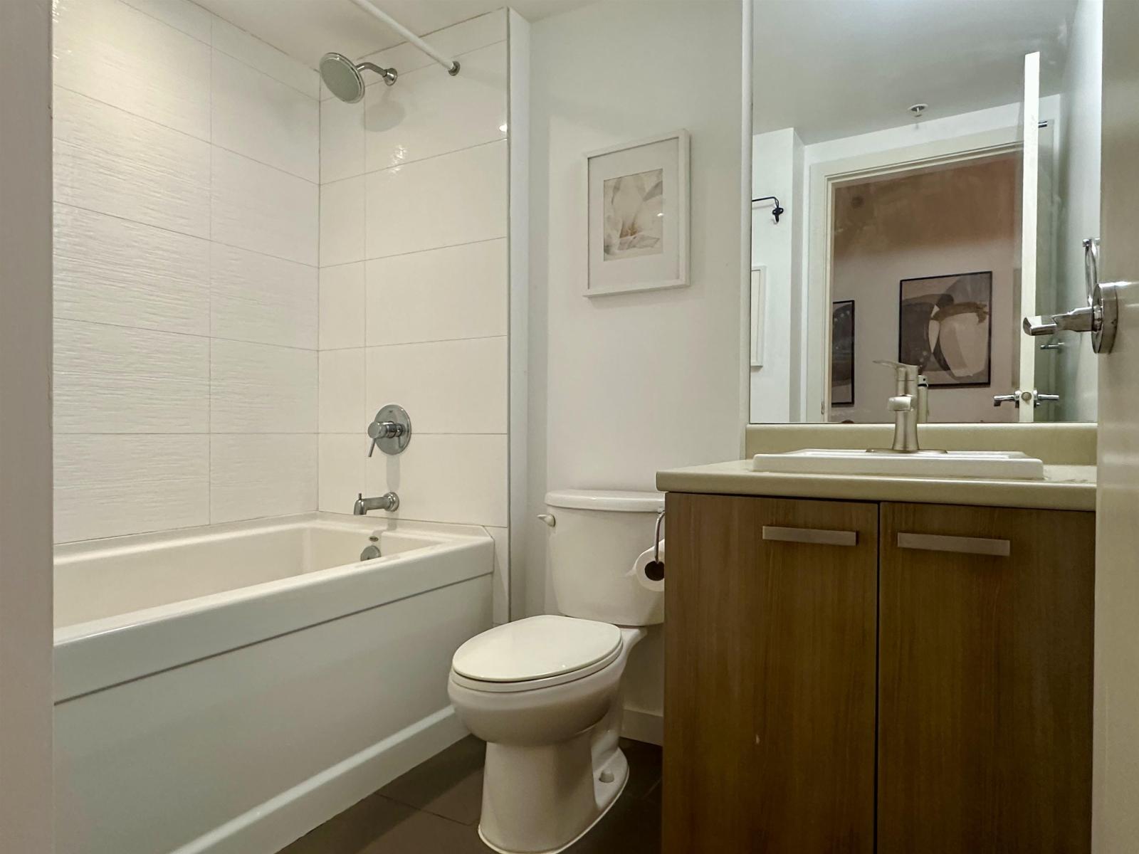 209 13325 102a Avenue, Surrey, British Columbia  V3T 0J5 - Photo 6 - R3065062