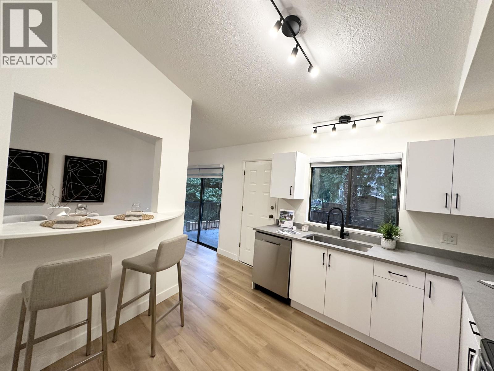 1777 Caledonia Avenue, North Vancouver, British Columbia  V7G 1T5 - Photo 6 - R3077220