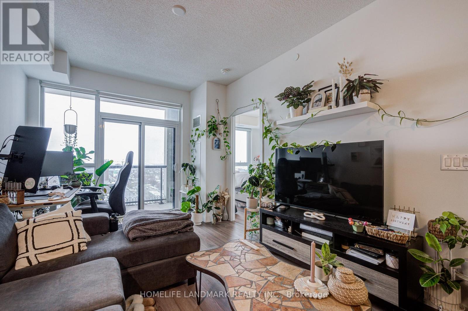 1507 - 1603 Eglinton Avenue W, Toronto, Ontario  M6E 2H1 - Photo 12 - C12684206