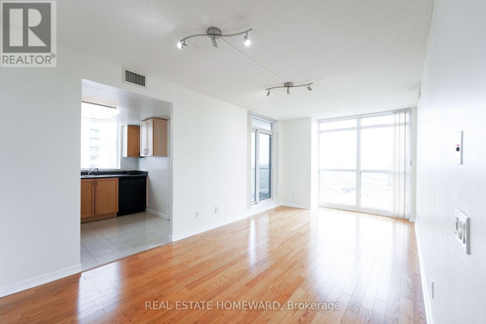 1811 - 28 Harrison Garden Boulevard, Toronto, Ontario  M2N 7B5 - Photo 6 - C12684212