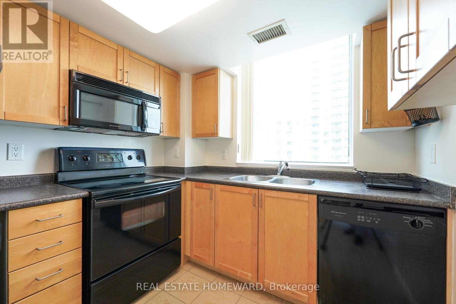 1811 - 28 Harrison Garden Boulevard, Toronto, Ontario  M2N 7B5 - Photo 9 - C12684212