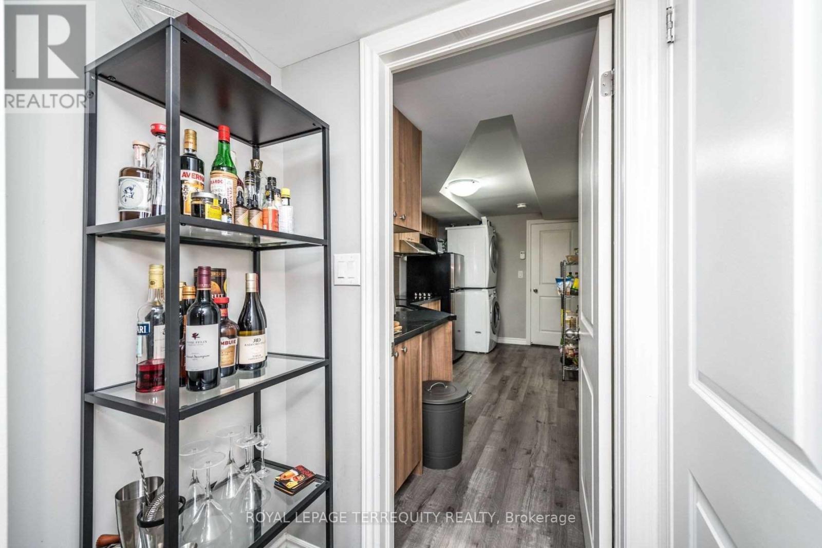 637 Lansdowne Avenue, Toronto, Ontario  M6H 3Y2 - Photo 19 - C12684246