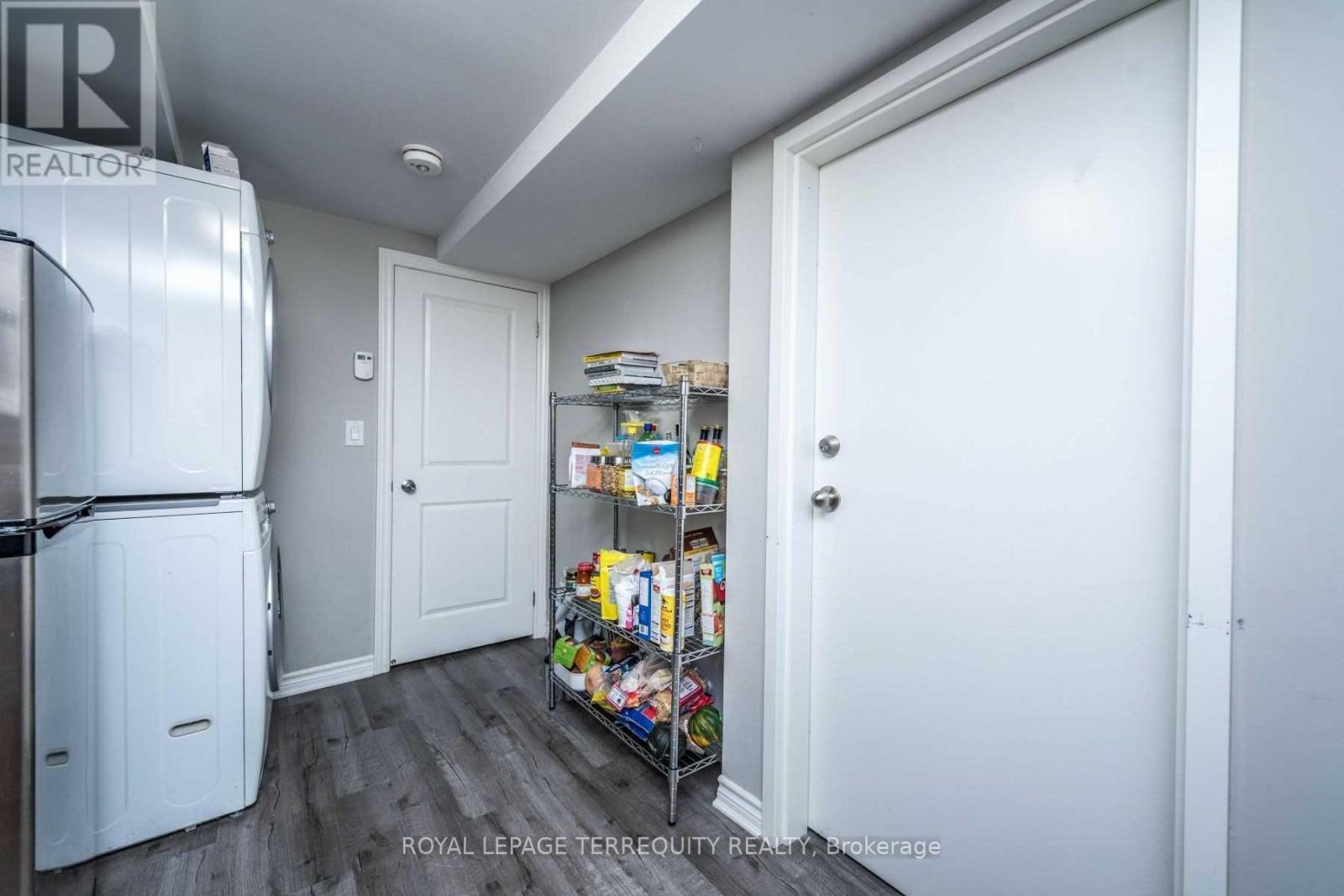 637 Lansdowne Avenue, Toronto, Ontario  M6H 3Y2 - Photo 23 - C12684246