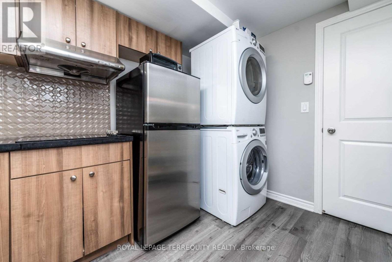 637 Lansdowne Avenue, Toronto, Ontario  M6H 3Y2 - Photo 26 - C12684246