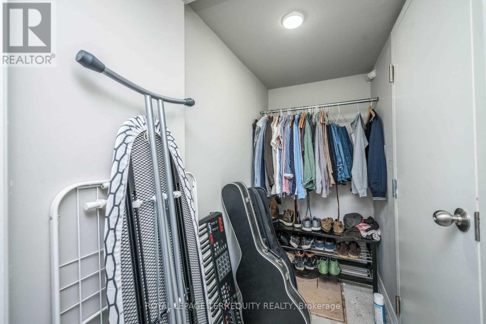 637 Lansdowne Avenue, Toronto, Ontario  M6H 3Y2 - Photo 30 - C12684246