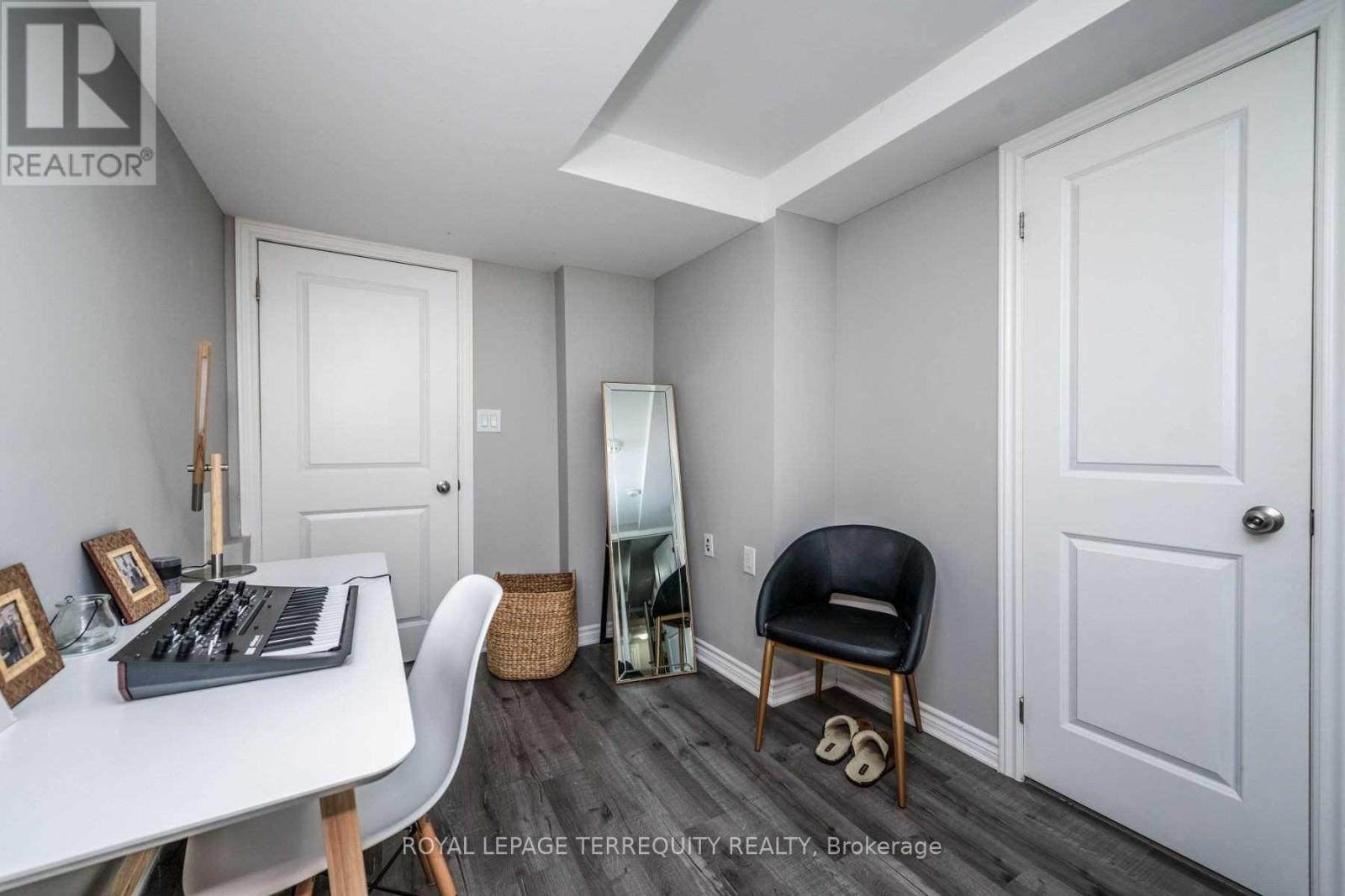 637 Lansdowne Avenue, Toronto, Ontario  M6H 3Y2 - Photo 32 - C12684246