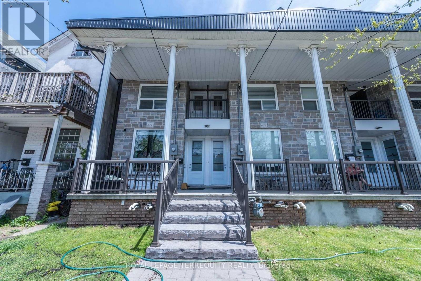 637 Lansdowne Avenue, Toronto, Ontario  M6H 3Y2 - Photo 4 - C12684246