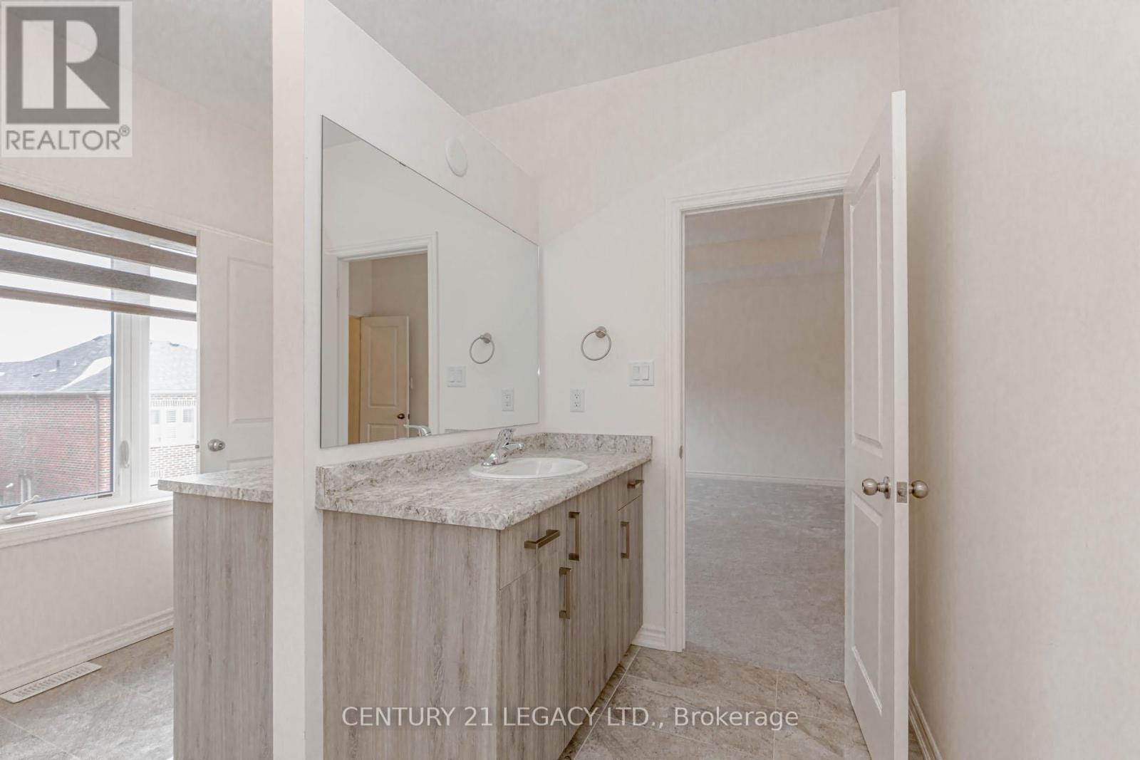 1271 Plymouth Drive, Oshawa, Ontario  L1L 0T9 - Photo 19 - E12684202