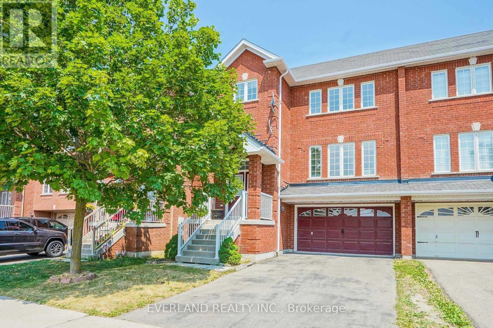 BASEMENT - 221 KNAPTON DRIVE, Newmarket, Ontario