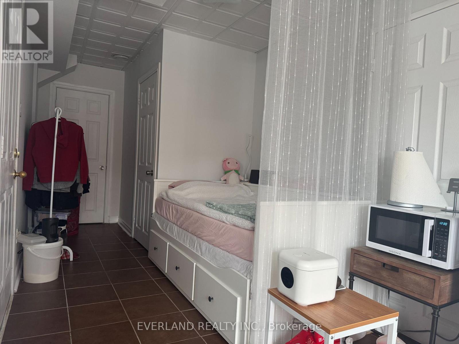 Basement - 221 Knapton Drive, Newmarket, Ontario  L3X 3B6 - Photo 12 - N12684240