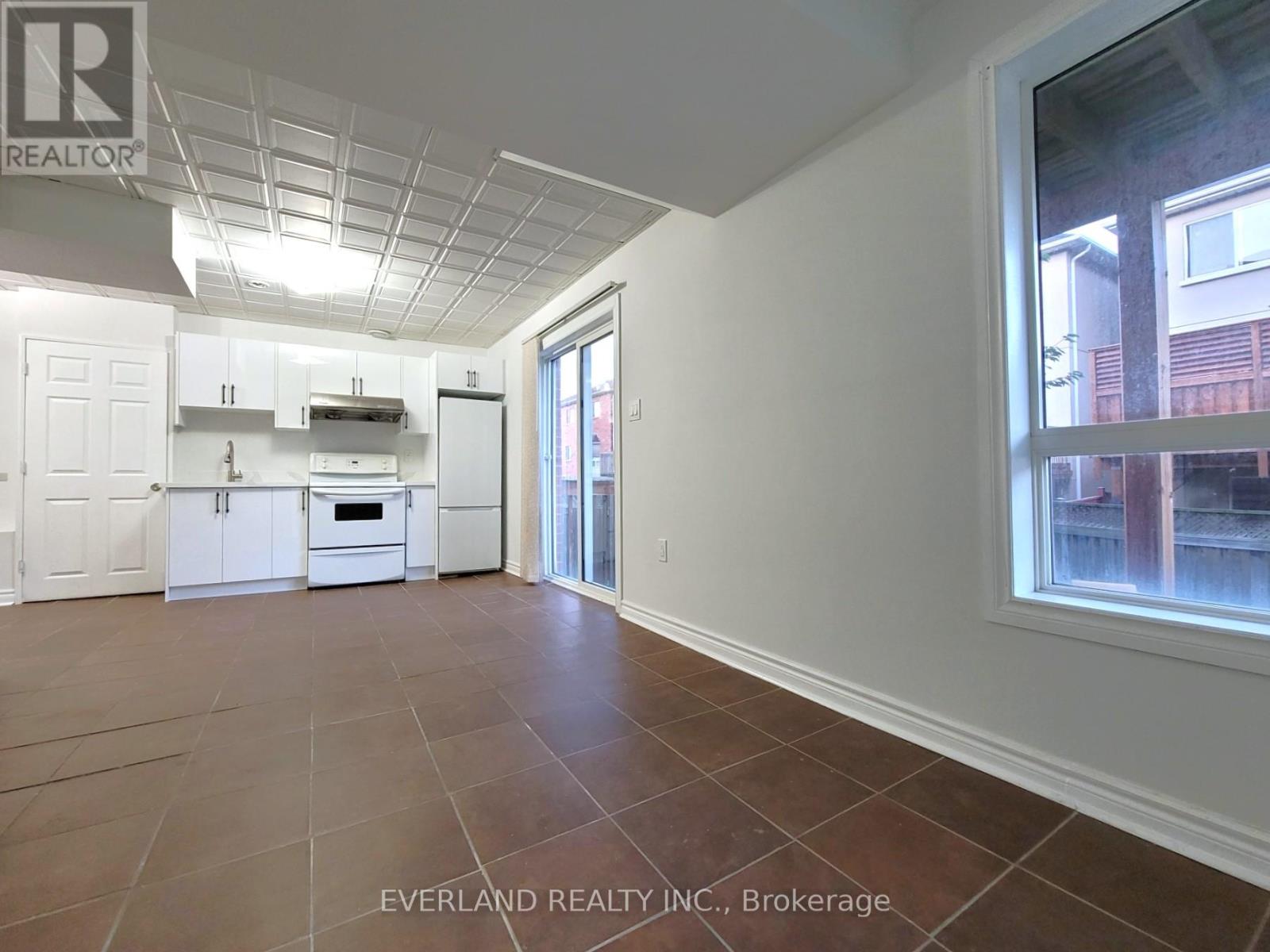 Basement - 221 Knapton Drive, Newmarket, Ontario  L3X 3B6 - Photo 6 - N12684240