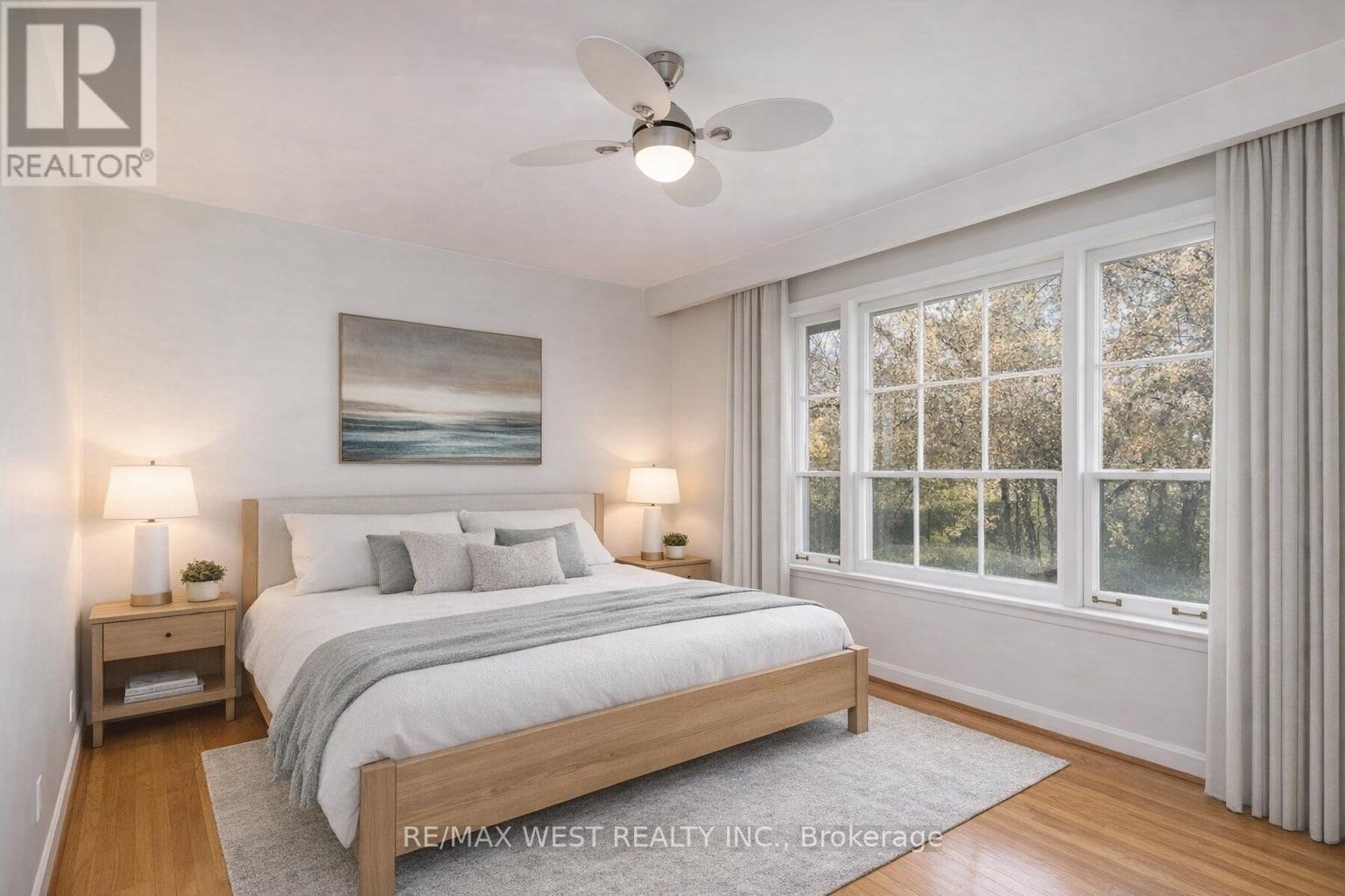 73 Ravensbourne Crescent, Toronto, Ontario  M9A 2B1 - Photo 6 - W12658806