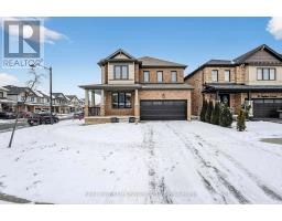 47 PAGEBROOK CRESCENT, Hamilton, Ontario