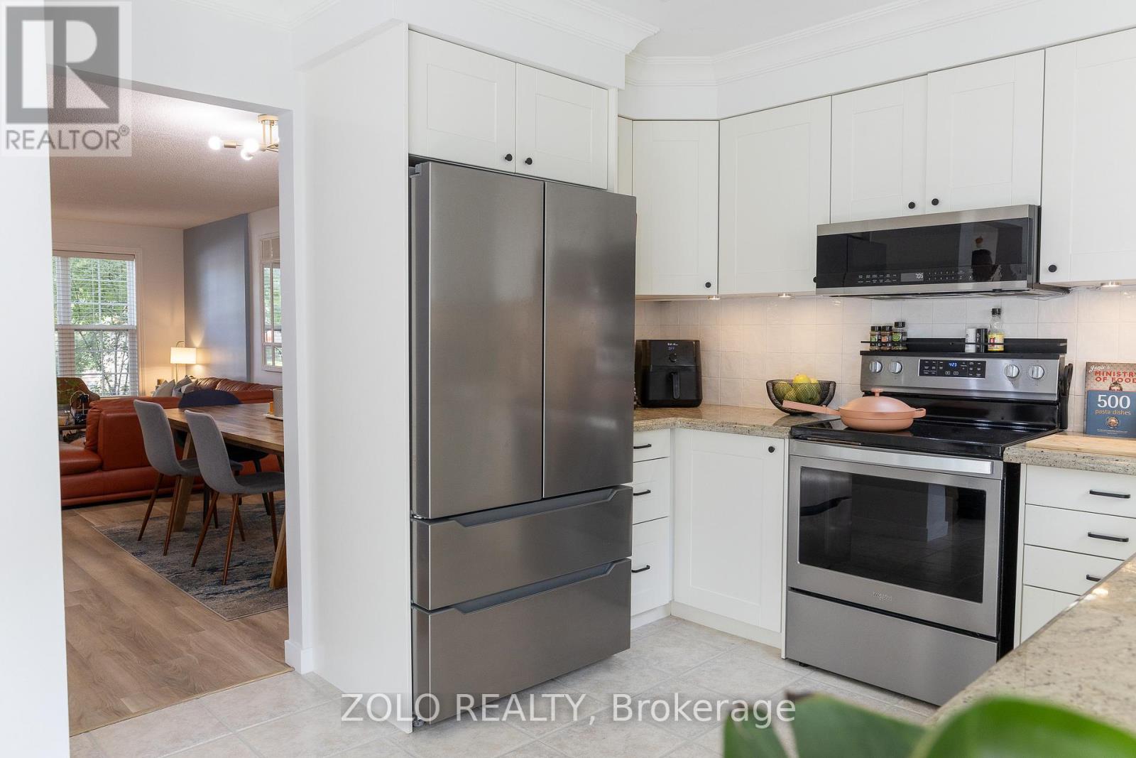 45 - 2272 Mowat Avenue, Oakville, Ontario  L6H 5L8 - Photo 7 - W12684218