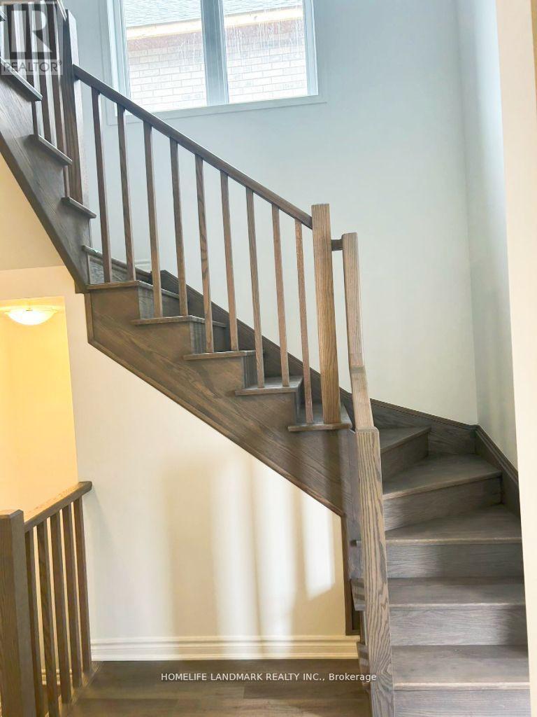 1833 Thames Circle, Milton, Ontario  L9E 2A4 - Photo 2 - W12684220