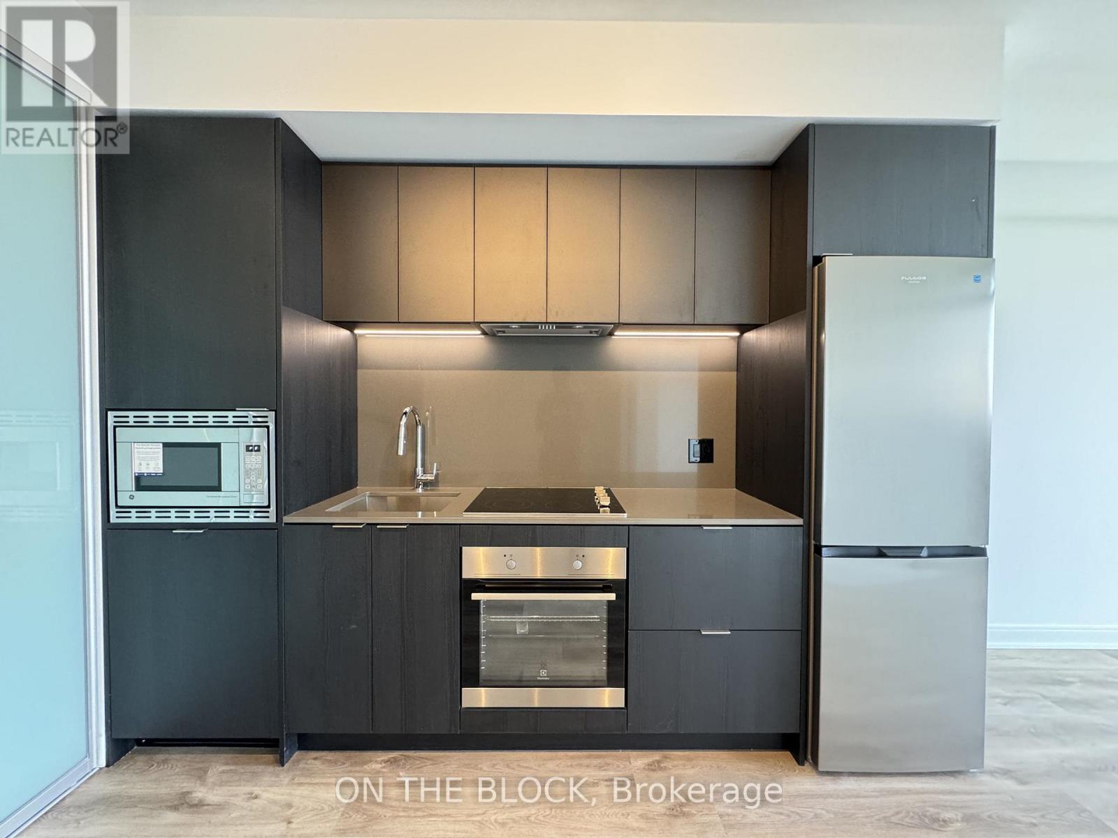 1110 - 86 Dundas Street E, Mississauga, Ontario  L5A 1W4 - Photo 11 - W12684224